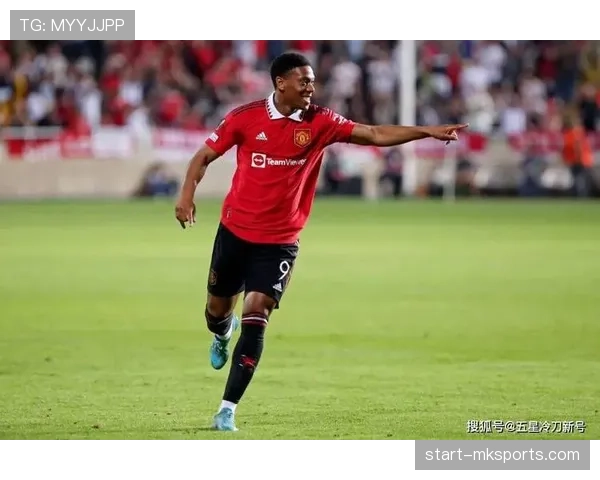 拉什福德制胜球助曼联逆转取胜，状态回升全力冲击前四