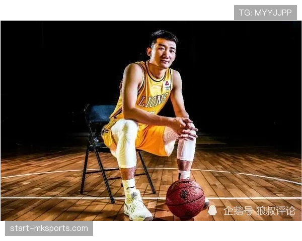 孙铭徽平时省吃俭用，赛场上却像土豪开金库一样砸篮板，真是宝藏性格！